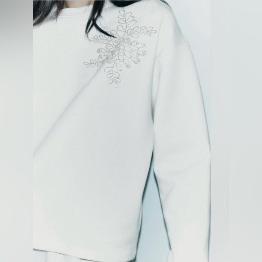 ZARA Ivory Jeweled Sweatshirt | X-Large | Long Sleeve | Sold Out - Picture 3 of 10